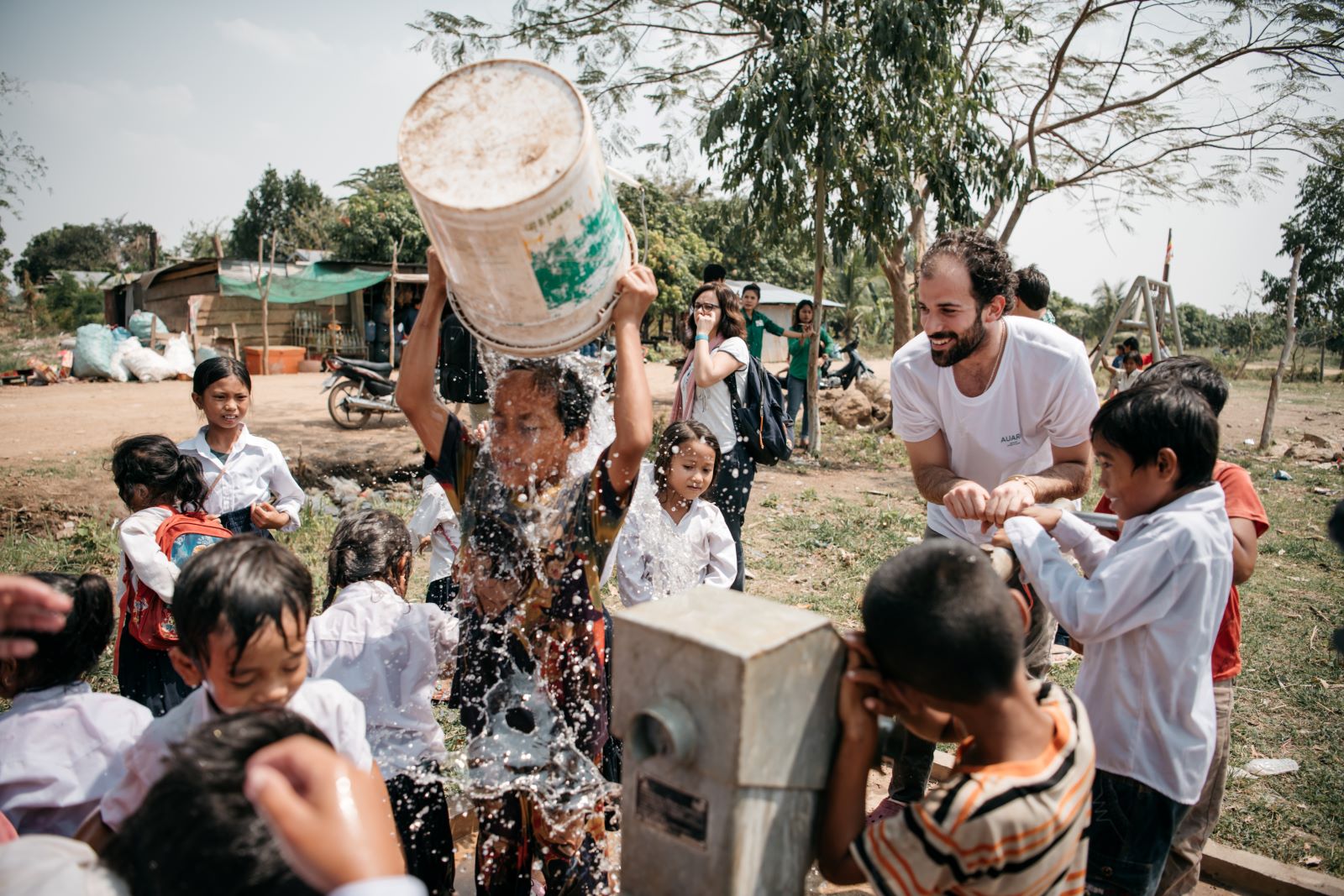 Homenaje a la ayuda humanitaria, más necesaria que nunca