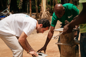 Equipo humano de AUARA ejecutando un proyecto en Camerún